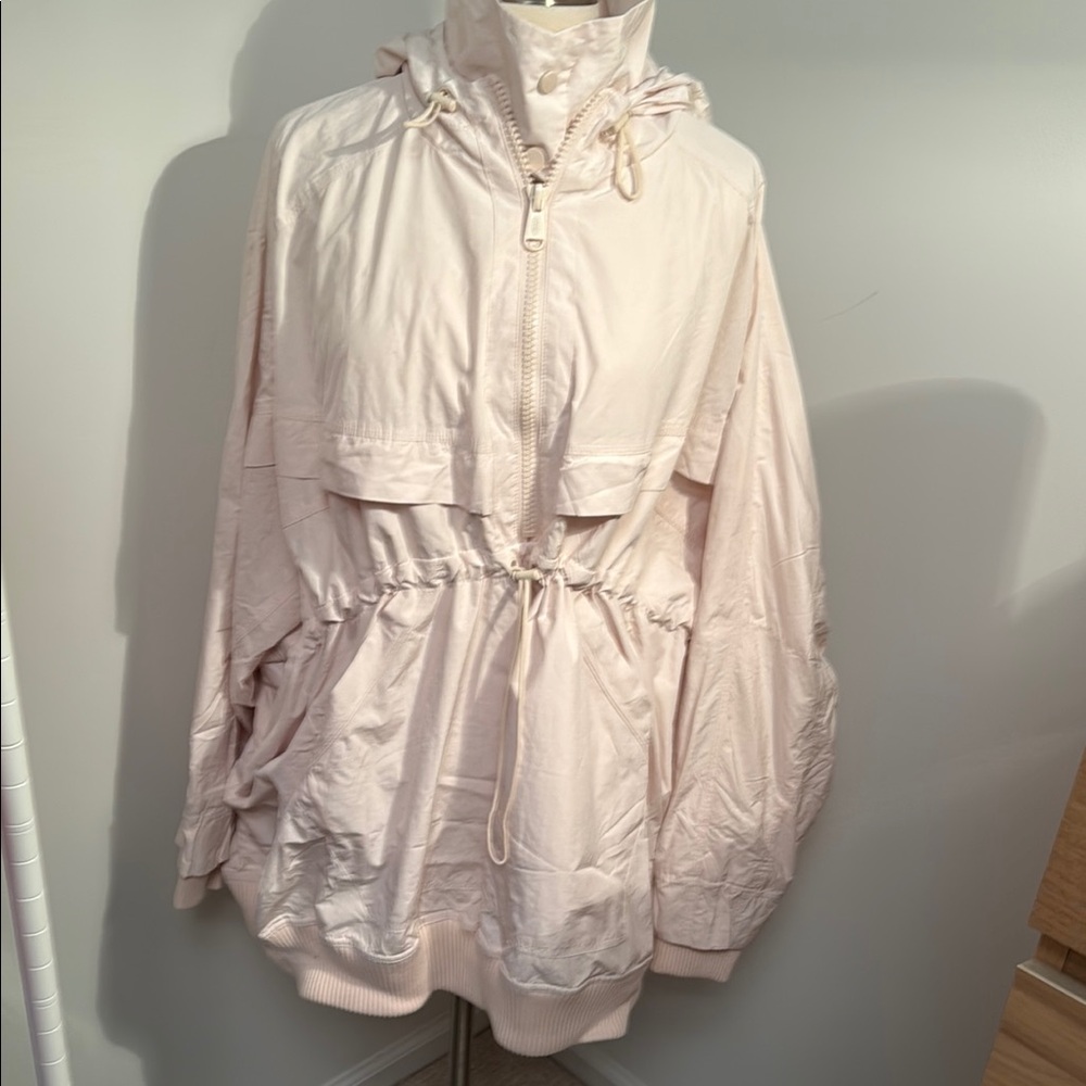 Free People Movement Women's Light Pink Jacket. Pull Over